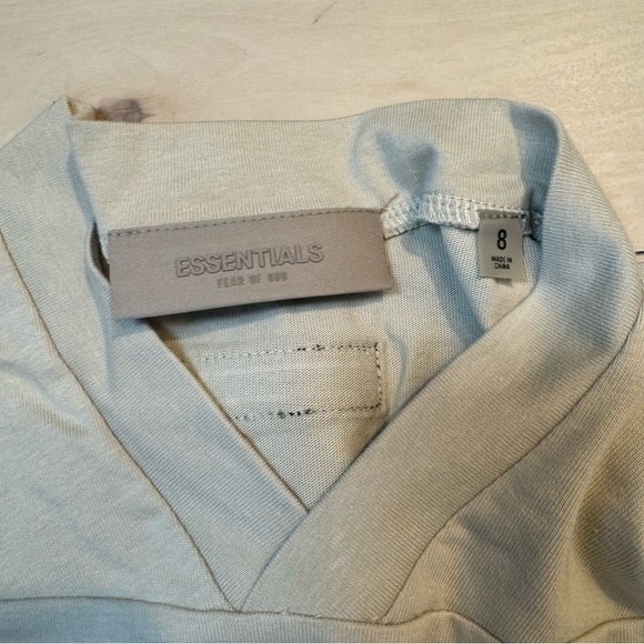 🤎 NWT Fear of God essentials FOG kids short sleeve tee t-shirt wheat color M - Picture 4 of 7